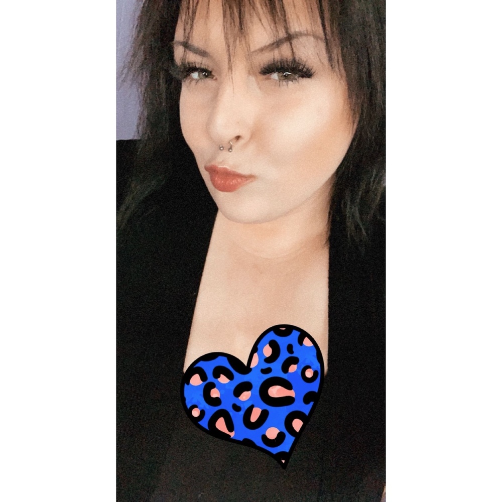 Meet your Posher, April